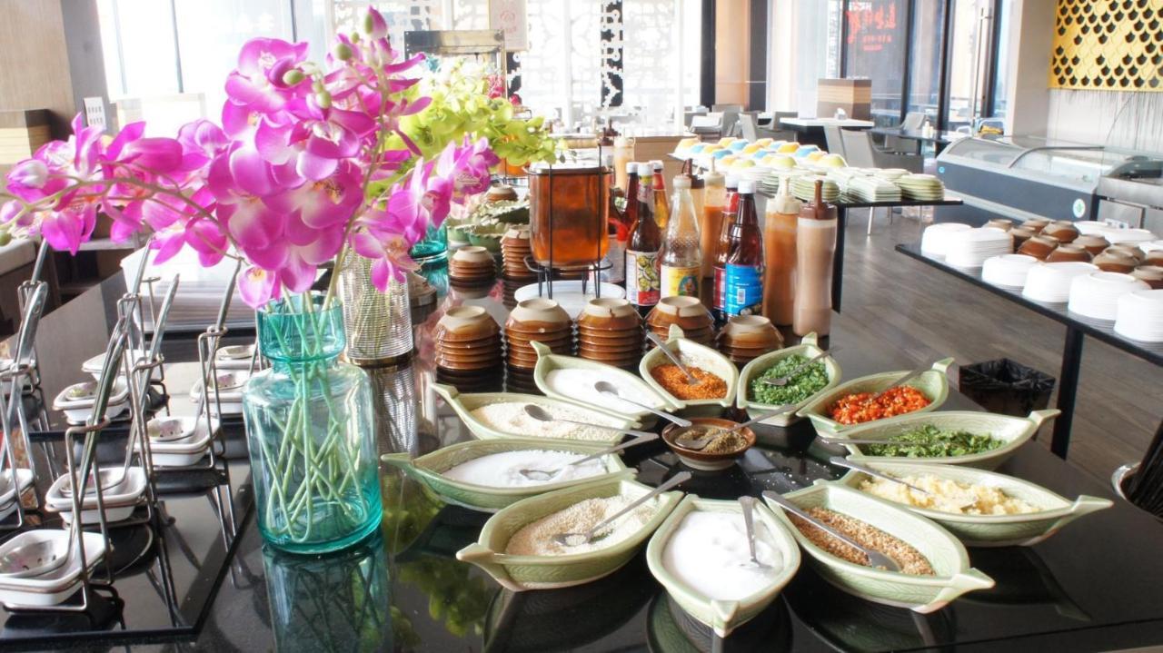 The Astra Chiang Mai Family Room Dış mekan fotoğraf